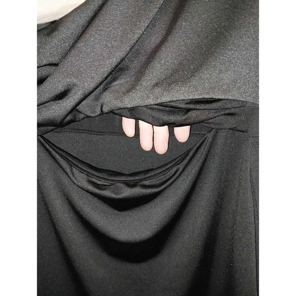 Tummy opening little black dress by Speechless Size Small - Picture 5 of 5
